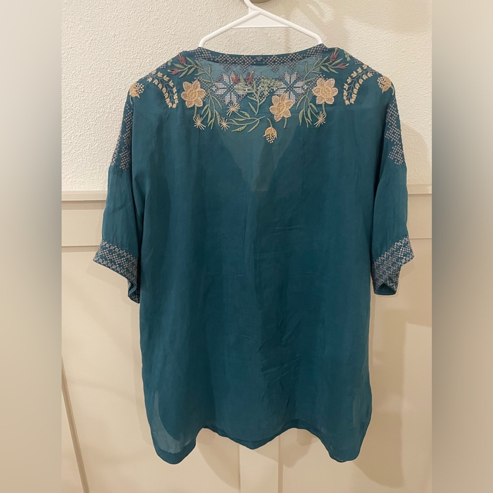 Johnny Was Darlyn Biya Teal Floral Embroidered Blouse Size medium - Picture 7 of 11